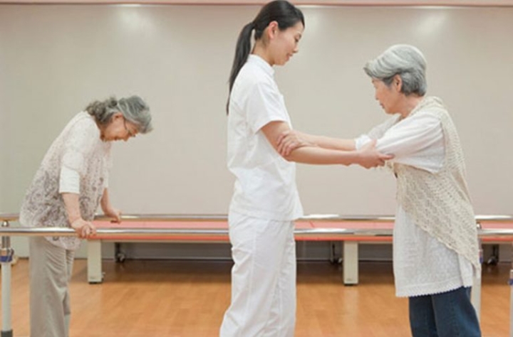 Kỹ thuật vật lý trị liệu và phục hồi chức năng